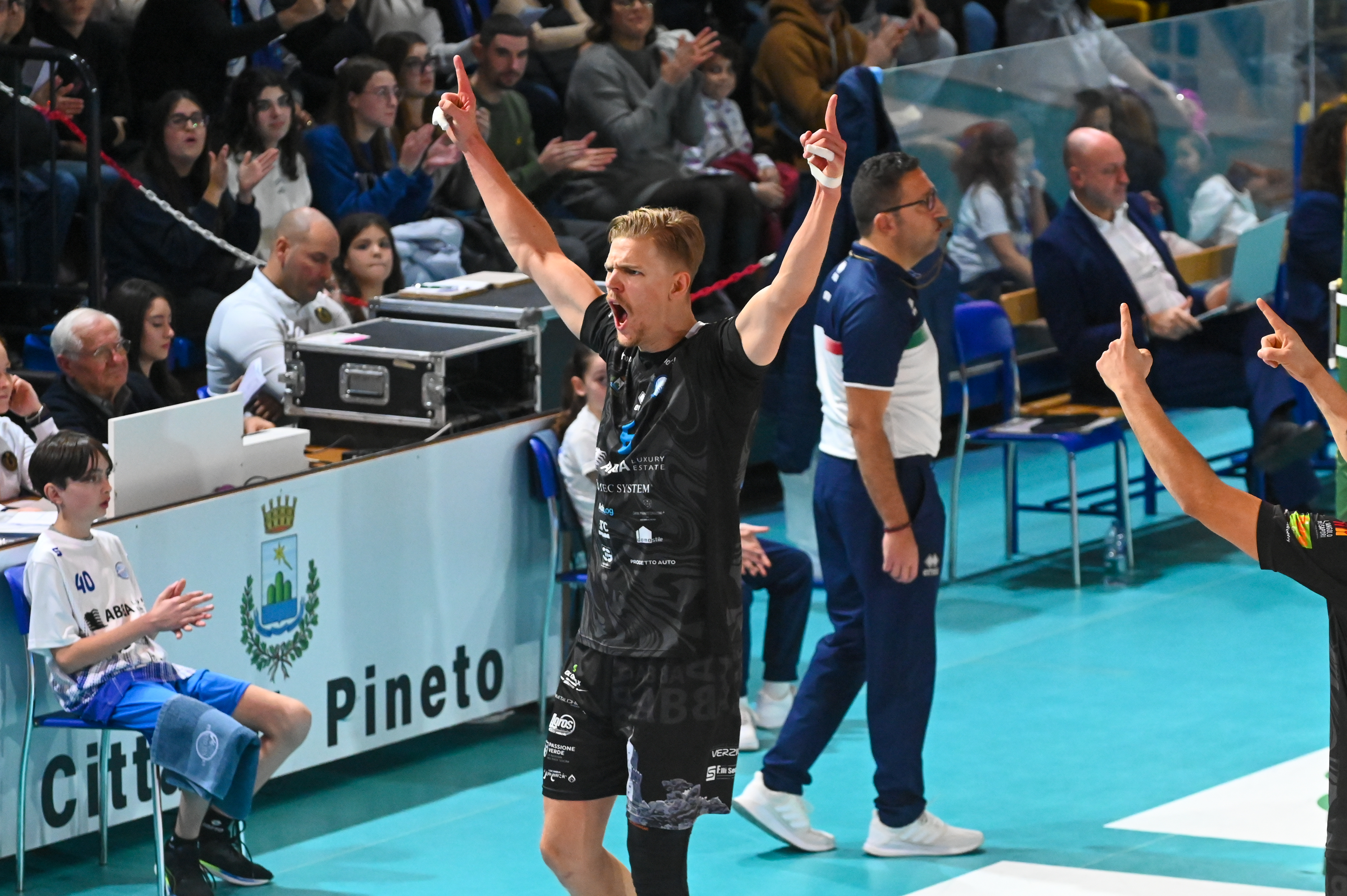 ABBA PINETO VOLLEY-MA Acqua S.Bernardo Cuneo SERIE A2 CREDEM BAN