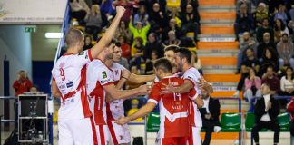 Che spettacolo la Joy Volley: 3-0 alla Sieco Service e secondo posto