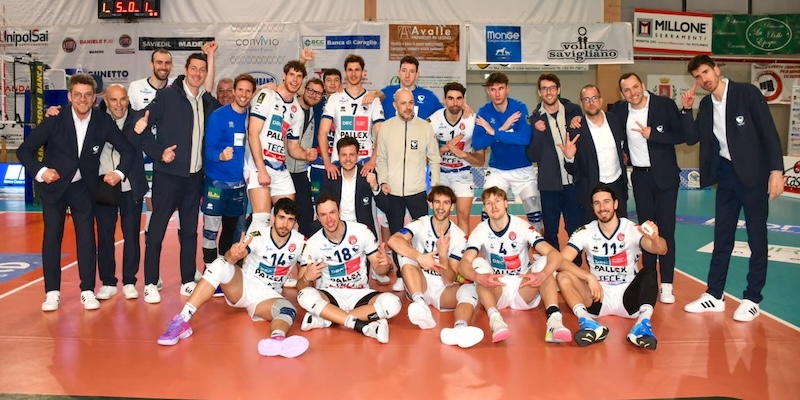 Feta_finale_per_i_rinoceronti