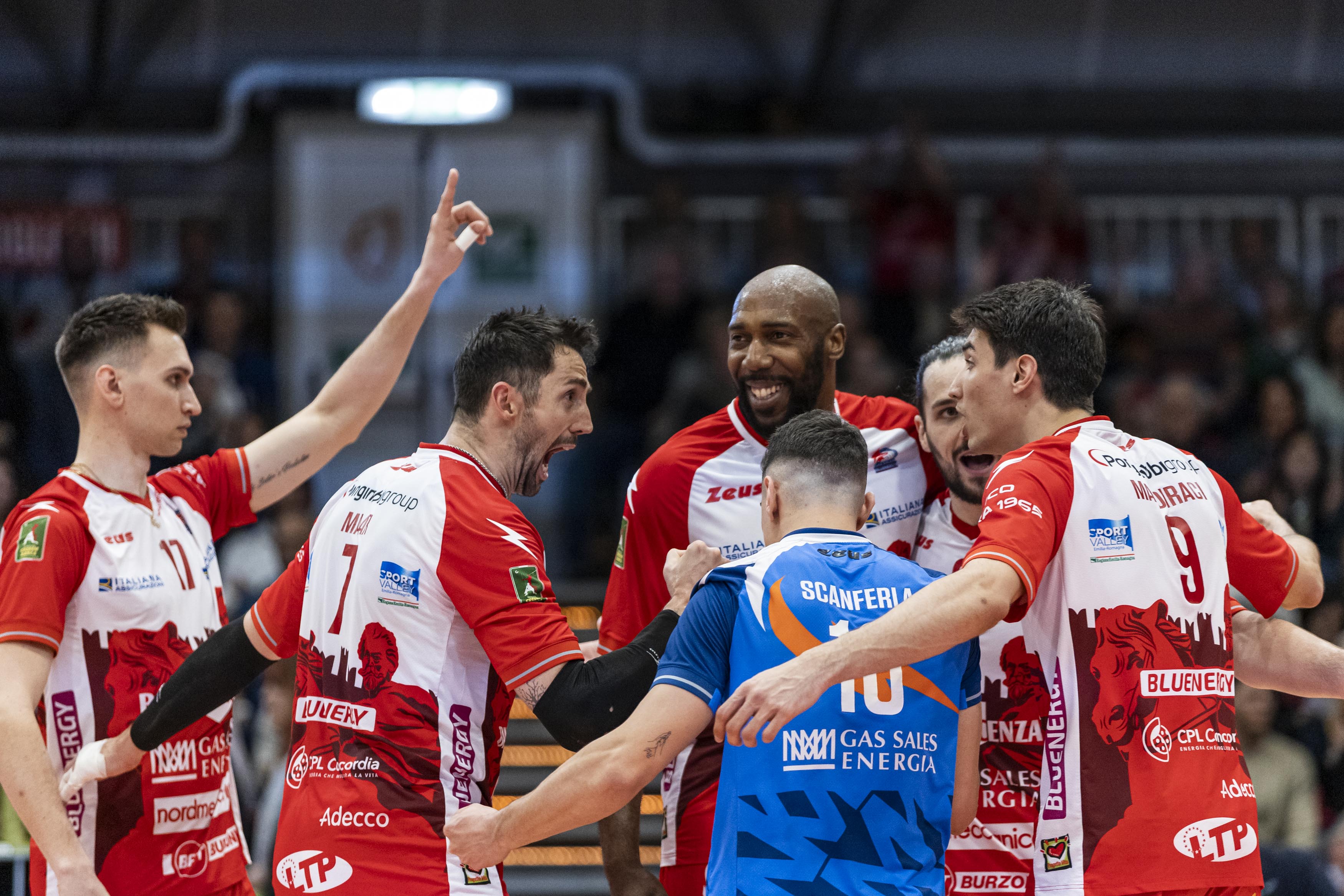 Volley_Piacenza_Foto_Gruppo_Esultanza_27-03-2025