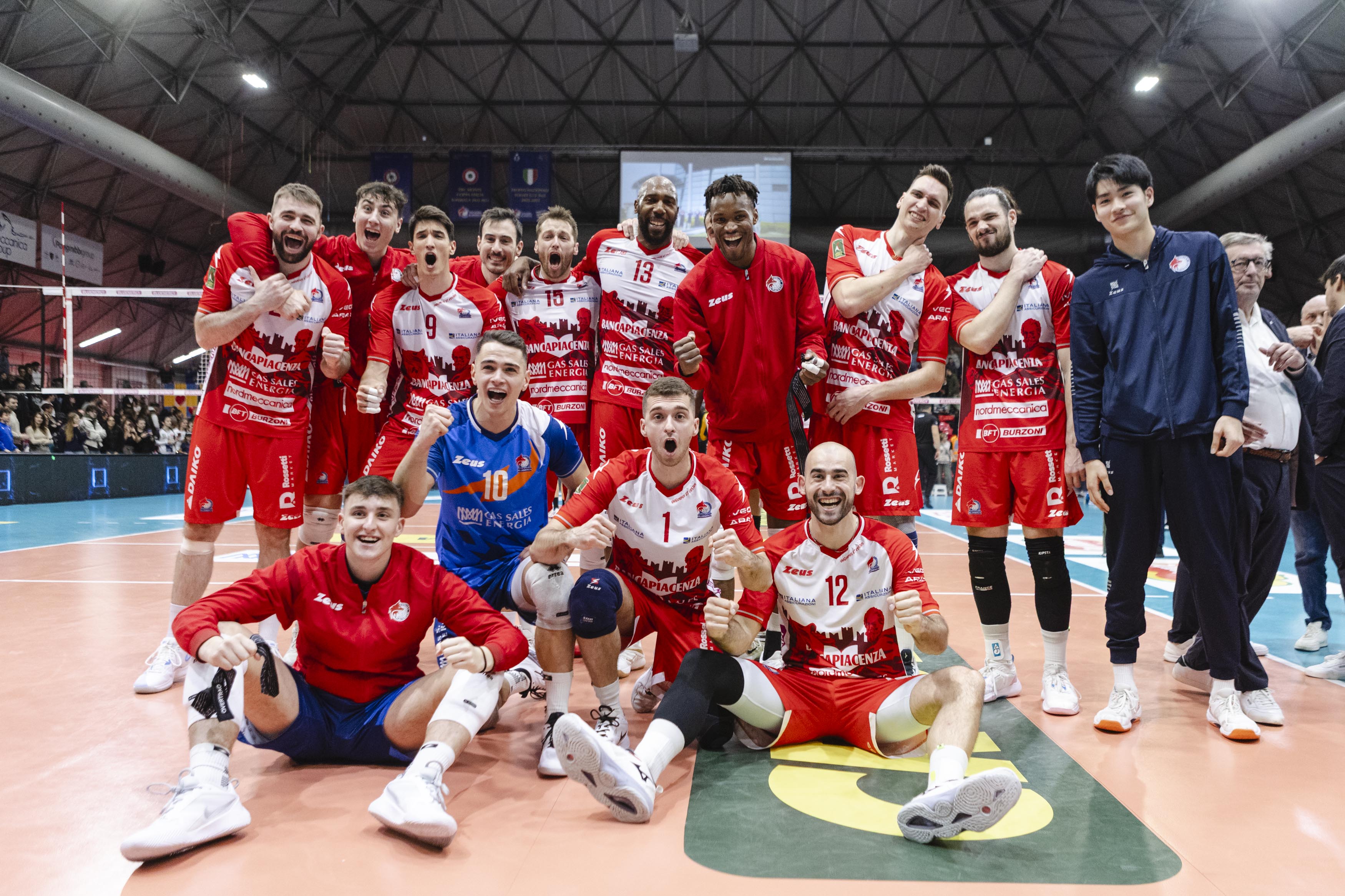 Volley_Piacenza_Foto_Squadra_Gara2_Play_Off_Vittoria_16-03-2025