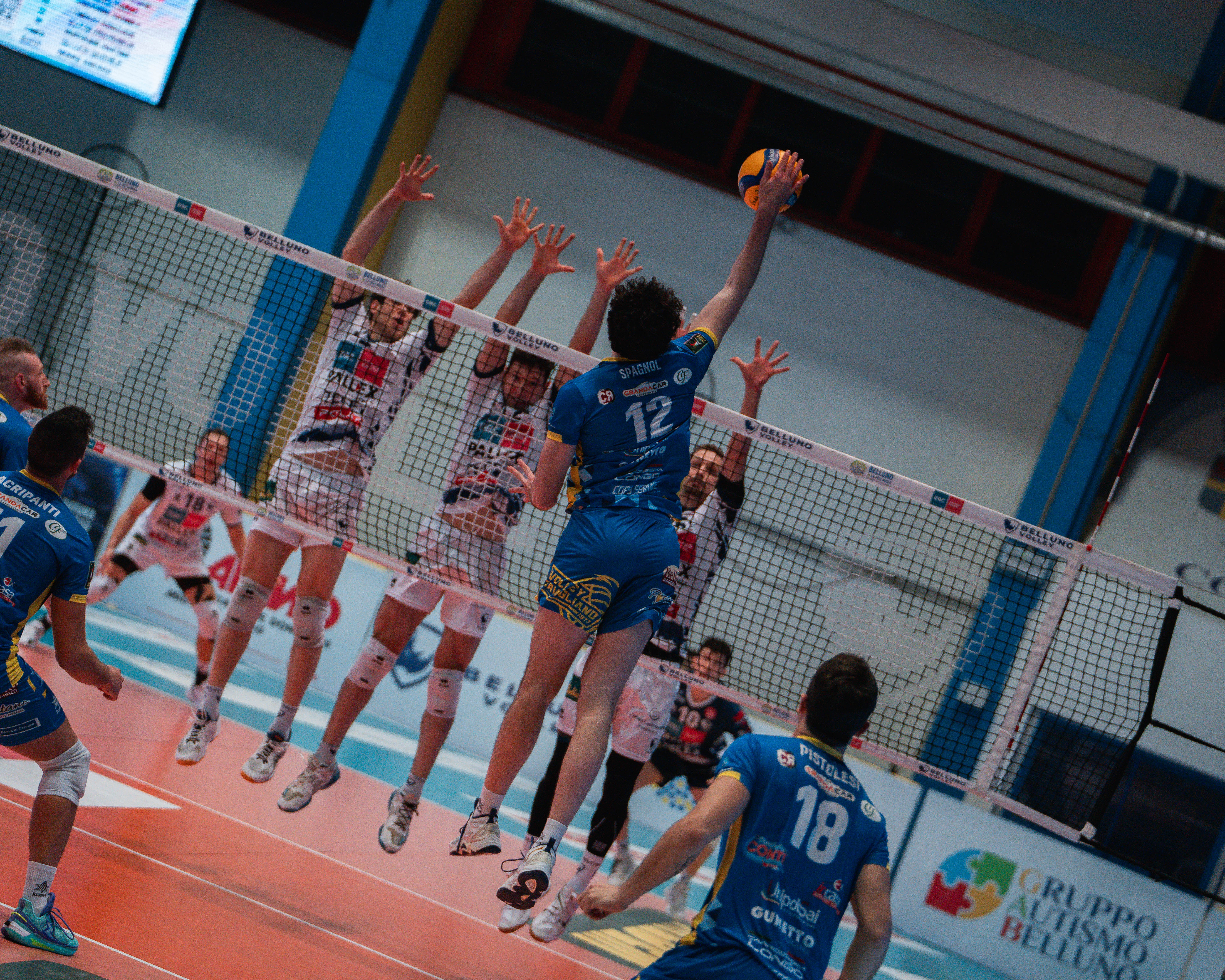 attacco spagnol foto legavolley