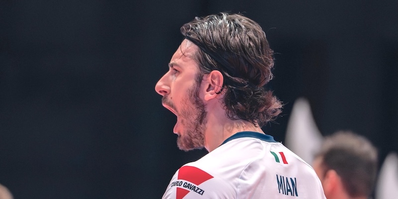 La_carica_di_bomber_Mian