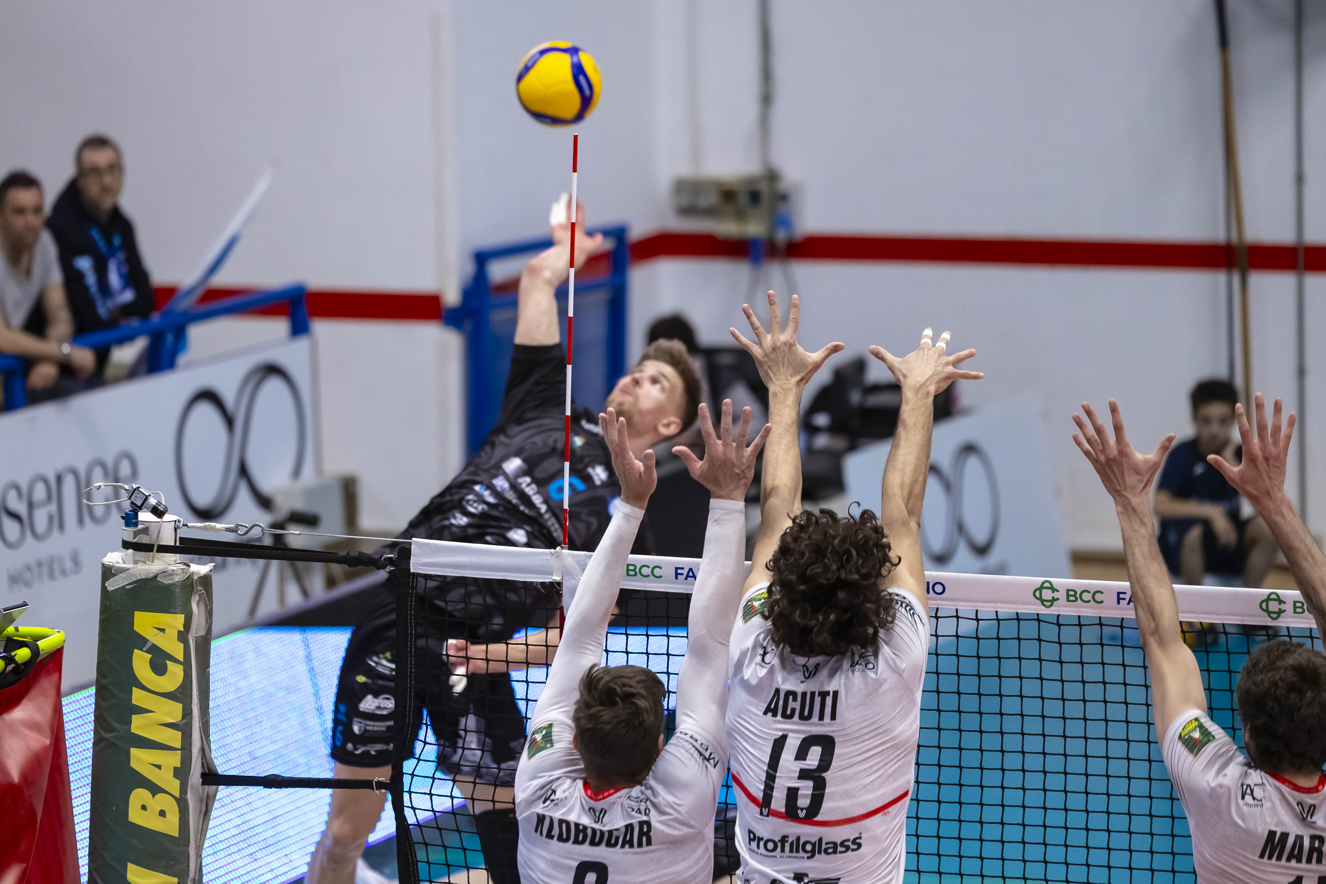 muro a tre di Fano contro Pineto