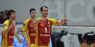 Rocco Barone confermato: sarà ancora centrale a Reggio Emilia.