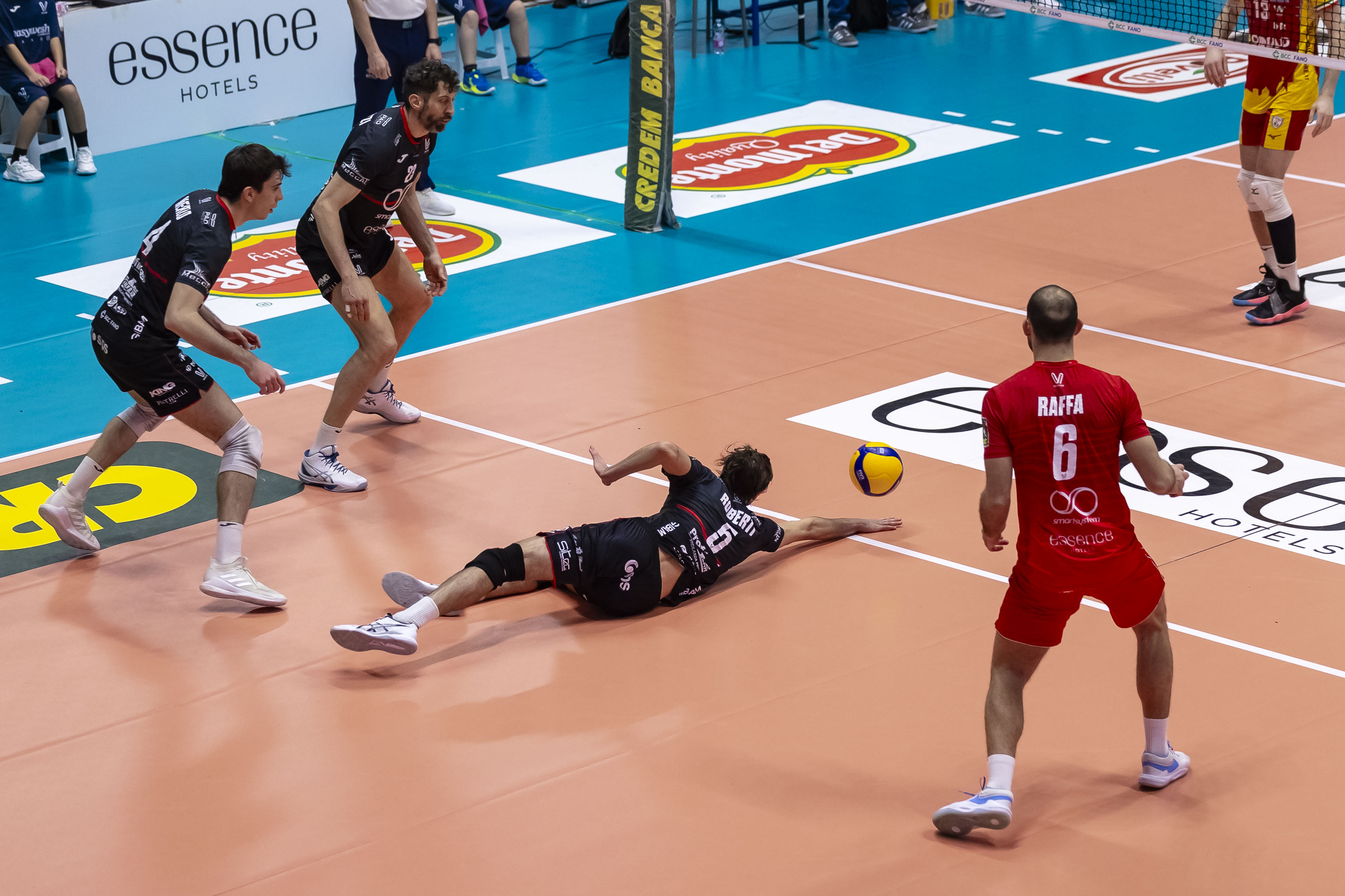 Roberti in tuffo contro Reggio Emilia