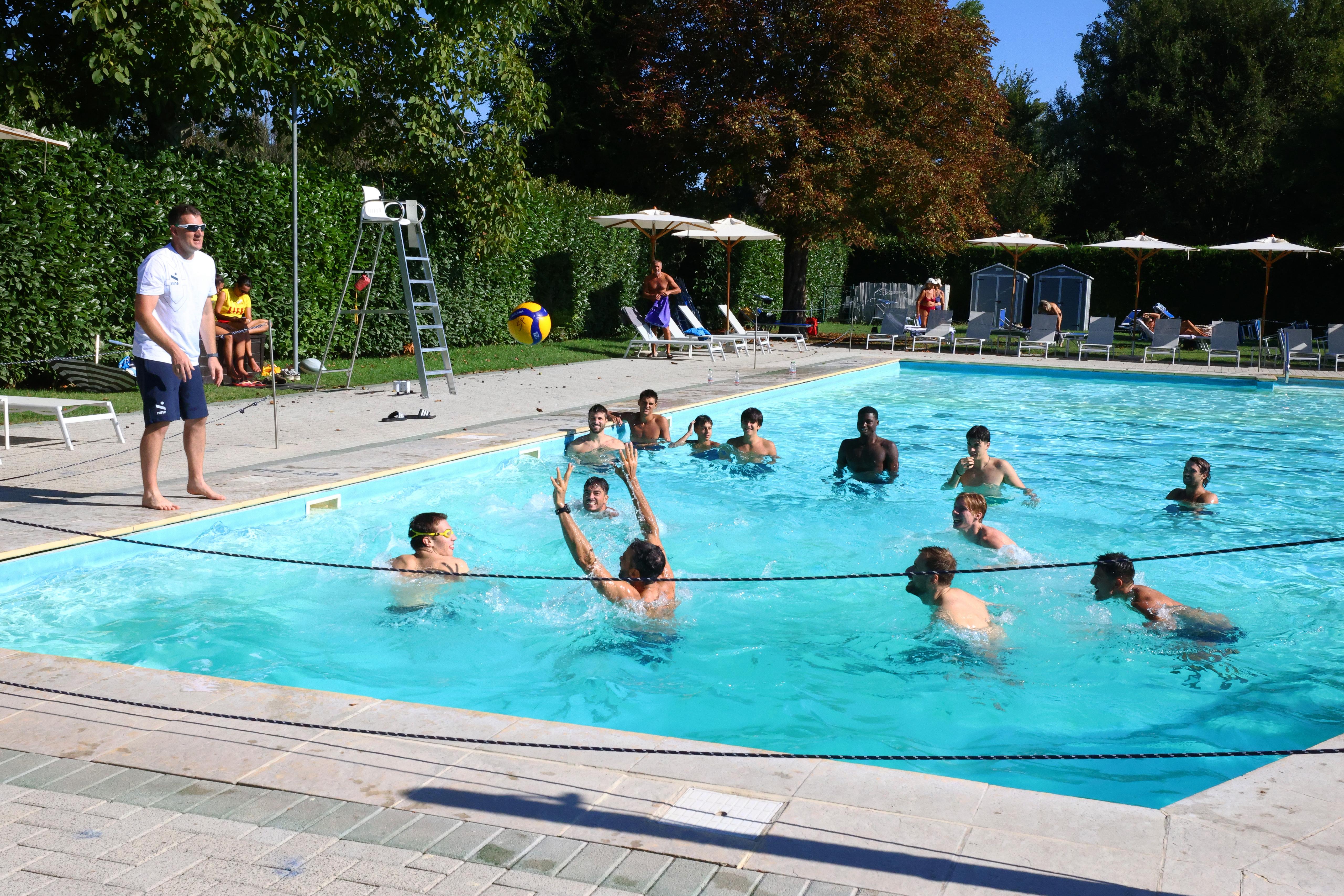 MV Piscina