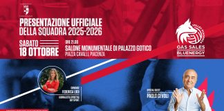 Presentazione della squadra a Palazzo Gotico in Piazza Cavalli.