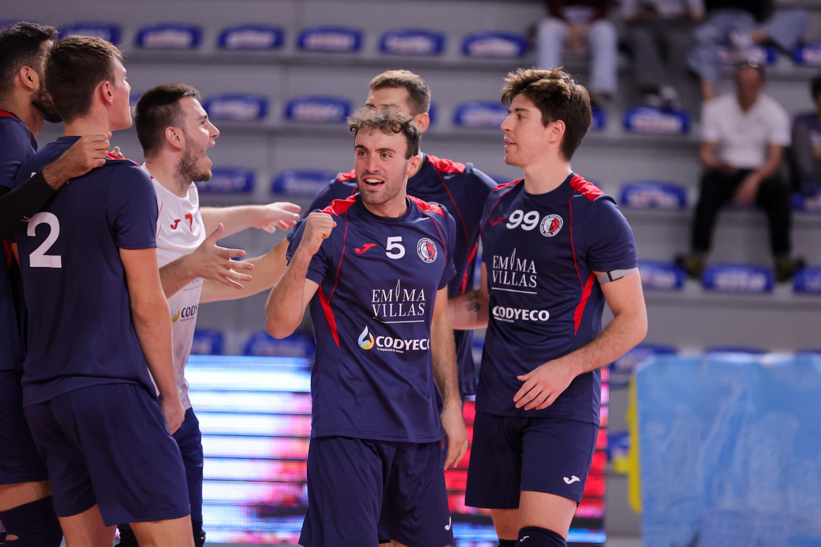 Roberto Mastrangelo con la squadra