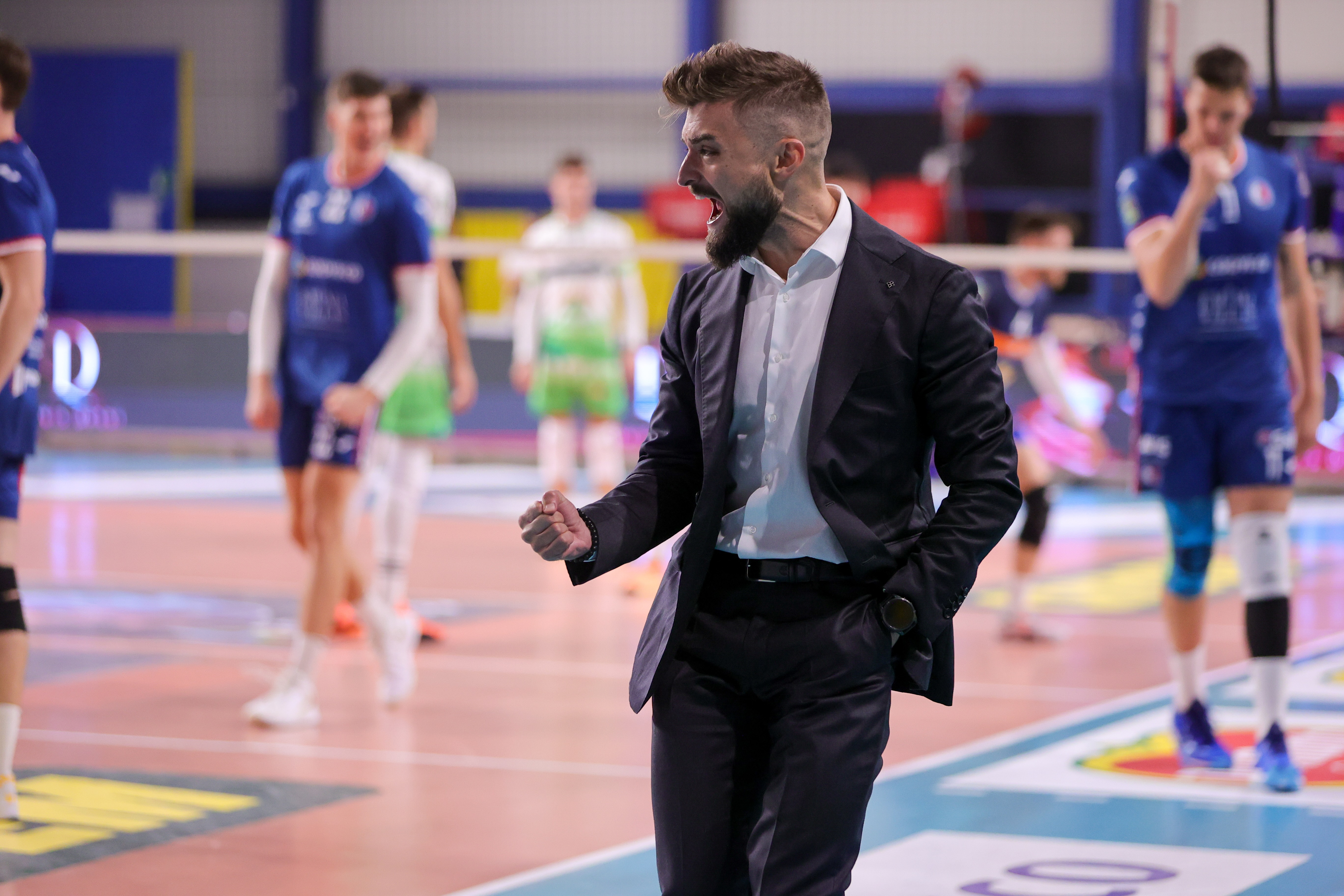 Coach Petrella Lupi Siena-Cantu