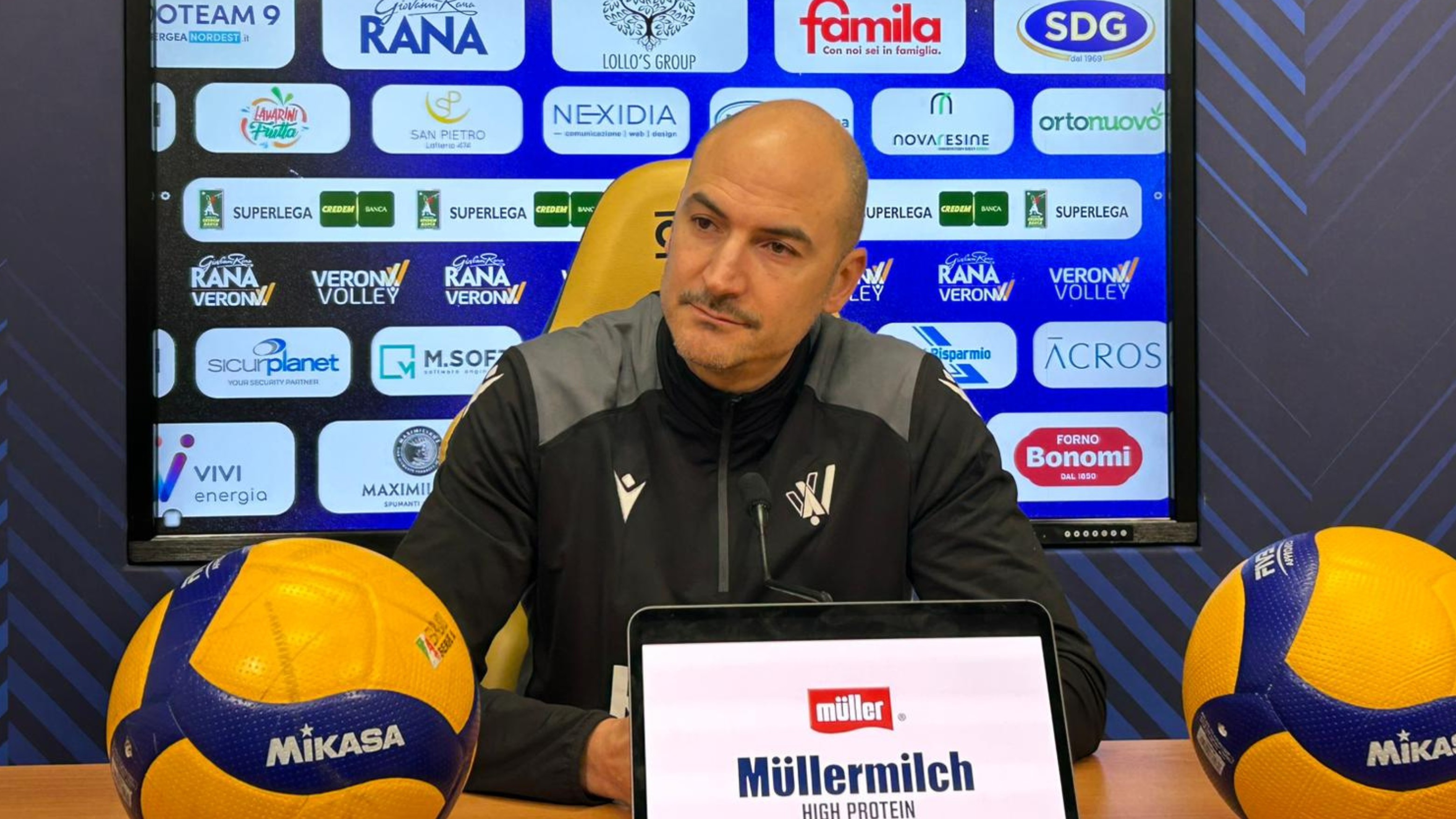 Coach Soli presenta Gas Sales Bluenergy Piacenza-Rana Verona
