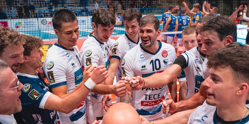 Tutti_in_cerchio_dopo_i_3_punti