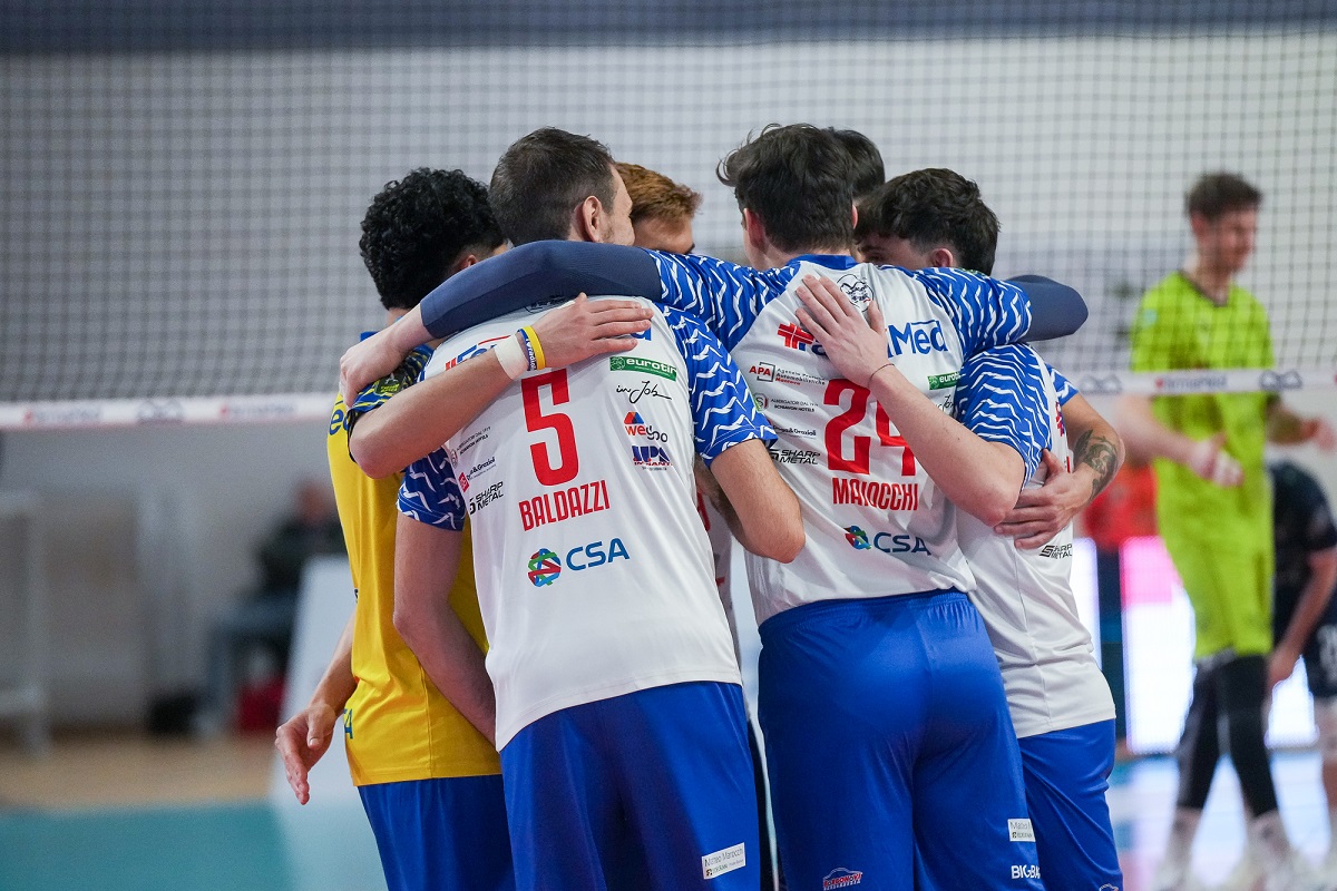 La gioia della Gabbiano Mantova nel match contro Acqui Terme (foto Di Gangi)