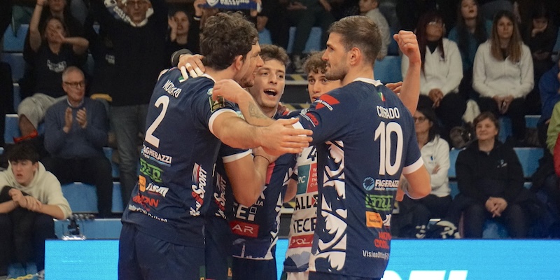 Rinoceronti_a_Mirandola_all_andata
