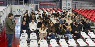 Gli studenti del Calamandrei di Codogno in visita al PalabancaSport.