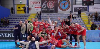 Rimonta da brividi e vittoria epica al tie break a Santa Croce: