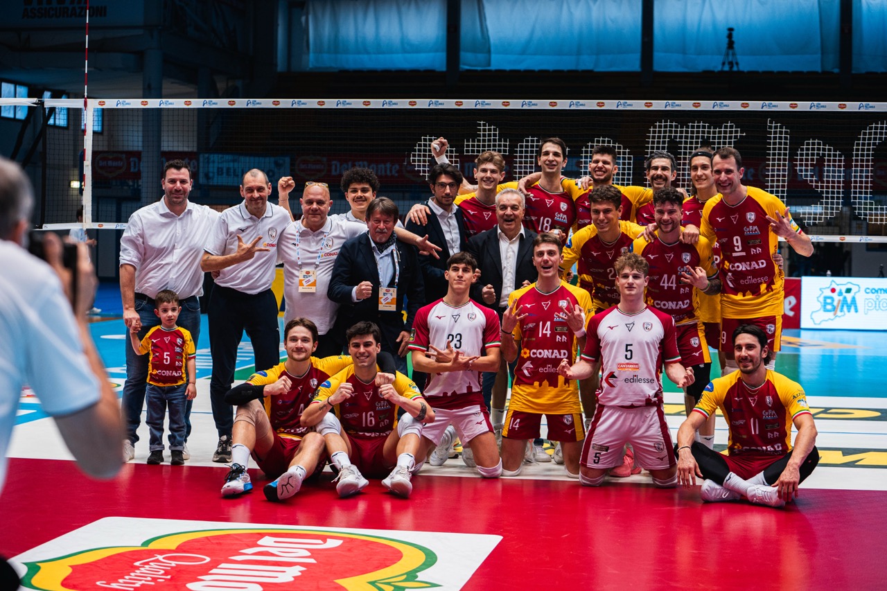 foto finale dopo la vittoria - dimensioni grandi