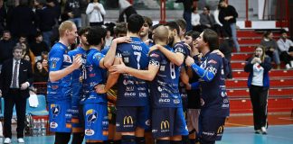 Atlantide saluta i suoi atleti