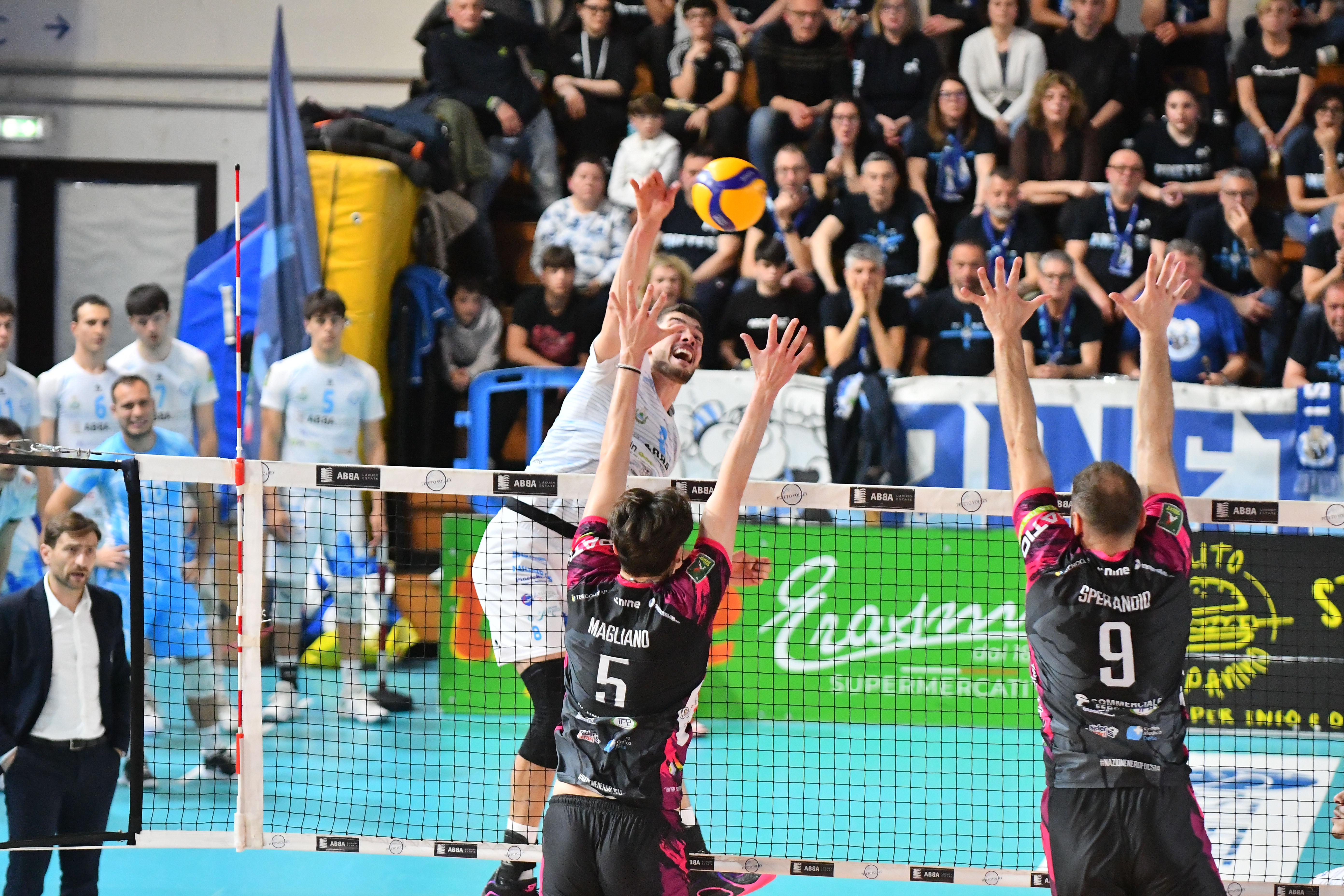 Abba Pineto Volley v Alva Inox 2 Emme Service Porto Viro - Serie A2 CREDEM BANCA