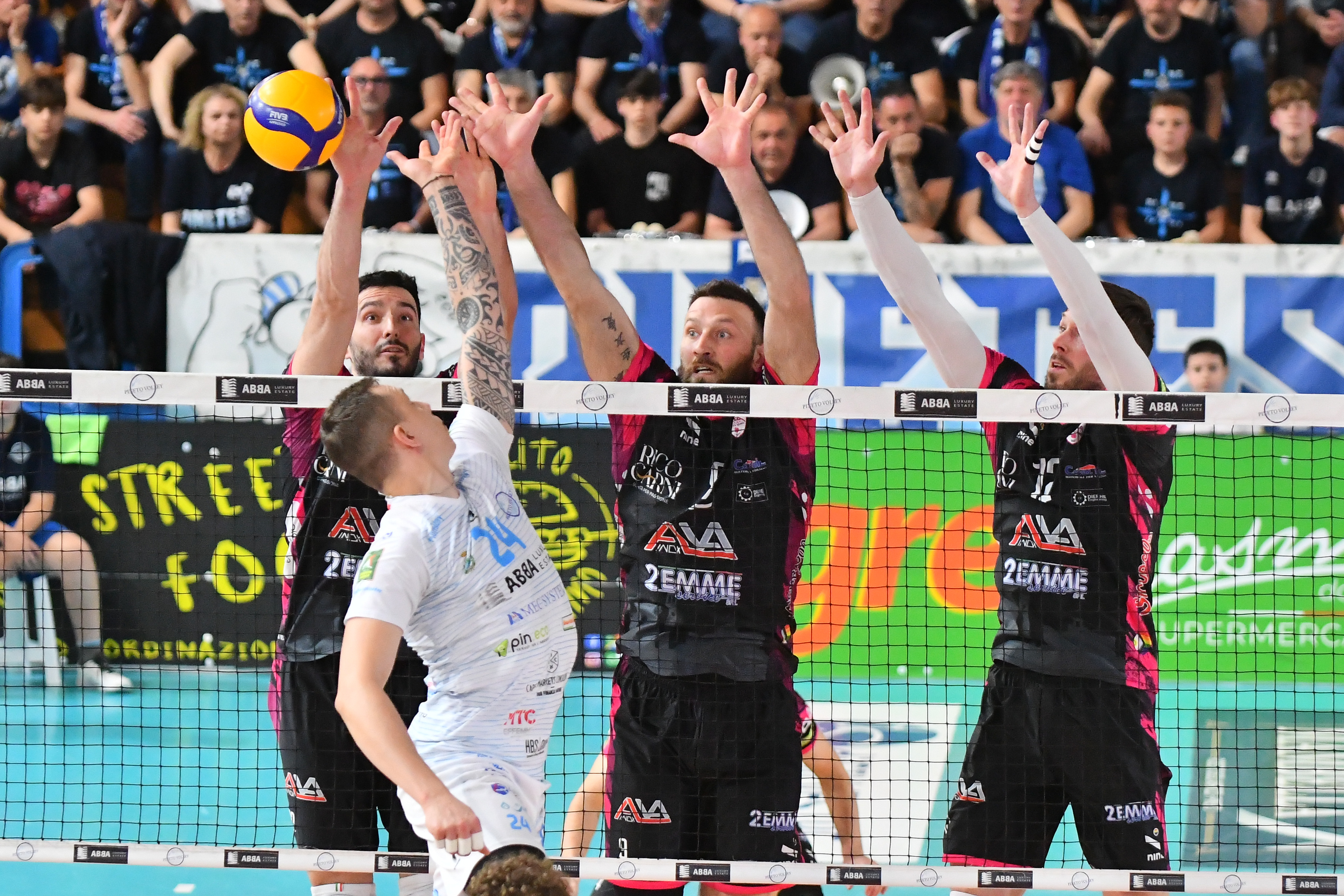 Abba Pineto Volley v Alva Inox 2 Emme Service Alva Inox 2 Emme Service Porto Viro- Serie A2 CREDEM BANCA