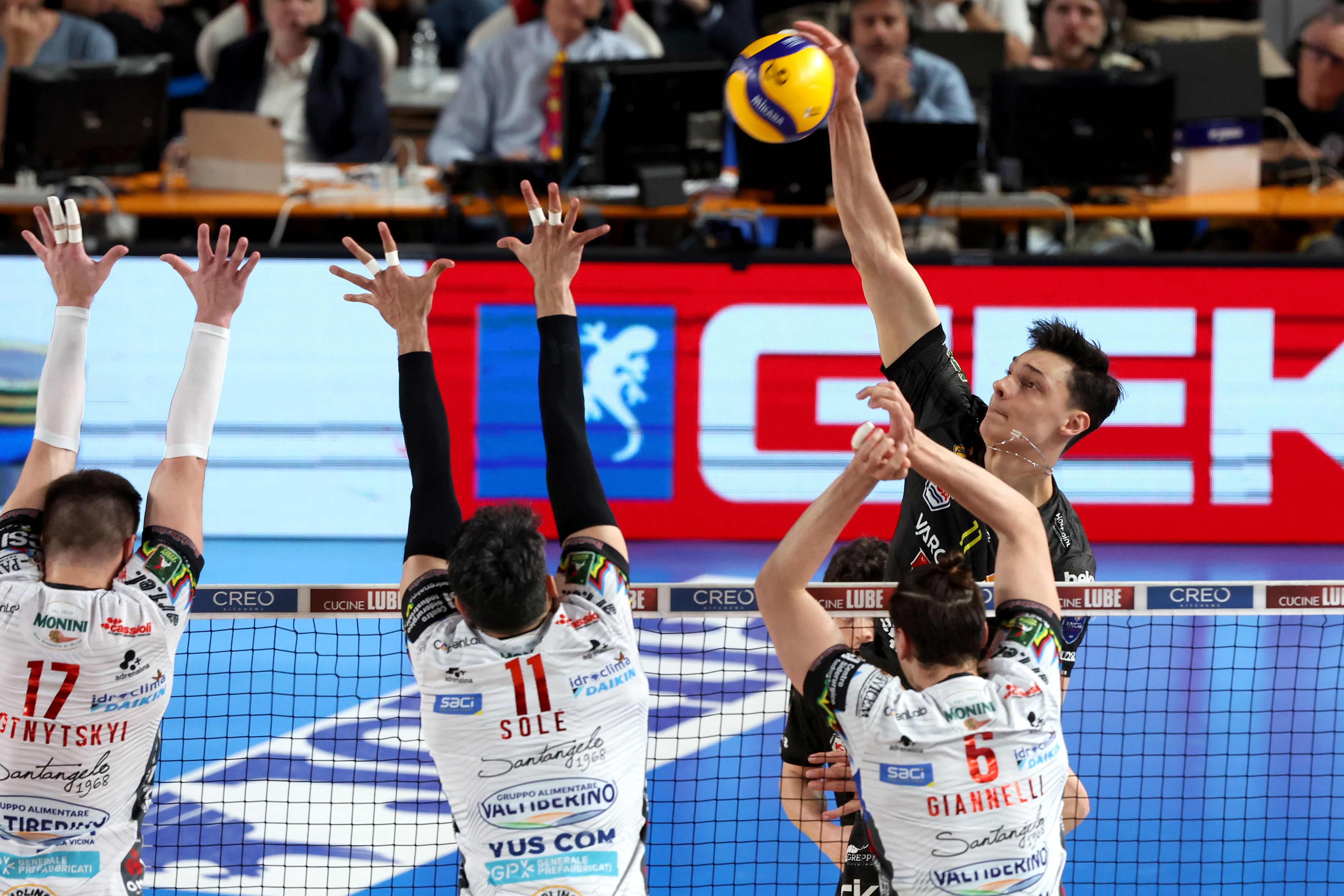 CIVITANOVA 3/05/2026. VOLLEY PALLAVOLO. Gara 2 Play Off Scudetto SuperLega Credem Banca: Cucine Lube Civitanova - Sir Susa Scai Perugia.