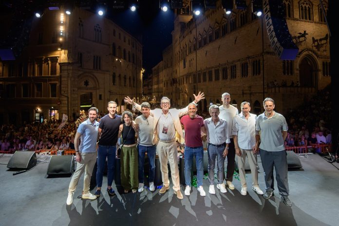 Grande Slam Party: trionfo in piazza per i campioni di tutto!